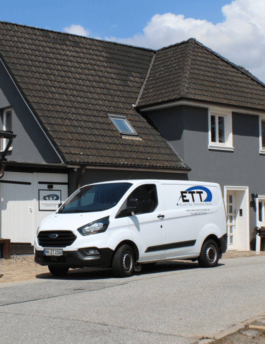 Transporter und Office von ETT (Elektrotechnik Team)